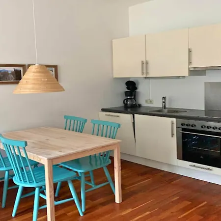 Apartment Charming With Picturesque Patio